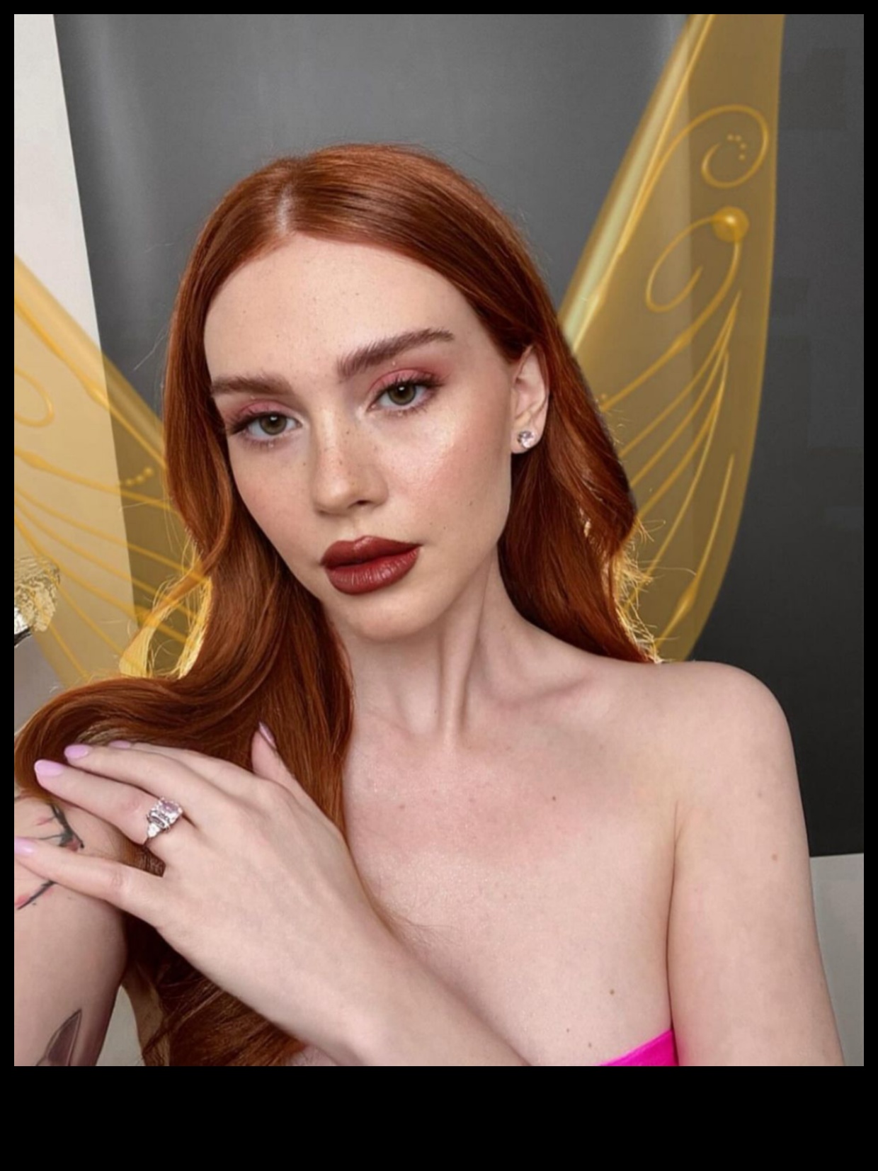 Crimson Charm: Izpētiet bagātīgo sarkano un kastaņbrūno matu pasauli