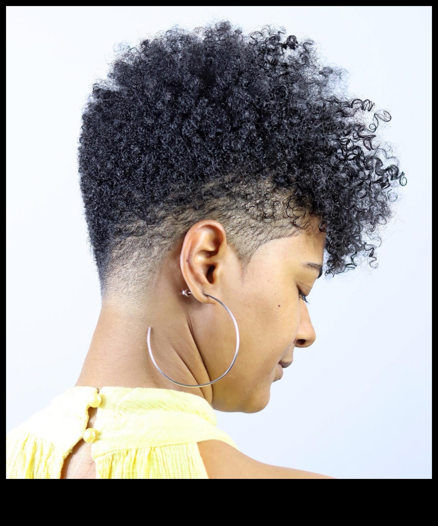 Rotaļīgas laumiņu cirtas: īsas un piesātinātas frizūras jautram izskatam